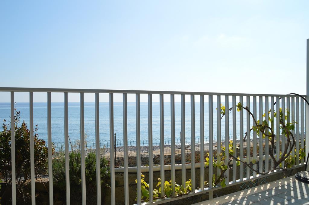 Riva Beach Apartment Riva Ligure Εξωτερικό φωτογραφία